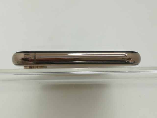 【中古】Apple 国内版 【SIMフリー】 iPhone XS 64GB ゴールド MTAY2J/A【京都】保証期間１ヶ月【ランクB】_2