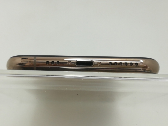 【中古】Apple 国内版 【SIMフリー】 iPhone XS 64GB ゴールド MTAY2J/A【京都】保証期間１ヶ月【ランクB】_4