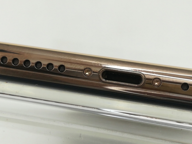 【中古】Apple 国内版 【SIMフリー】 iPhone XS 64GB ゴールド MTAY2J/A【京都】保証期間１ヶ月【ランクB】_9