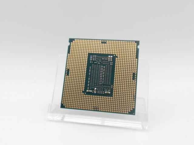 中古】Intel Core i7-8700K (3.7GHz/TB:4.7GHz) bulk LGA1151/6C/12T