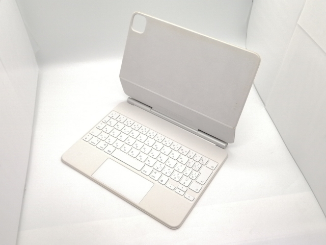【中古】Apple Magic Keyboard 日本語（JIS） ホワイト iPad Air（第4/第5世代/M2）・Pro 11インチ（第1/第2/第3/第4世代）用 MJQJ3J/A【大須アメ横】保証期間１週間