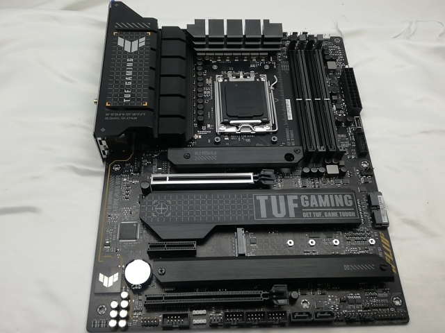 【中古】ASUS TUF GAMING X670E-PLUS WIFI X670E/AM5/2.5GbitLAN/Wi-Fi6E(ax)+BT5.2/ATX【秋葉3号】保証期間１週間