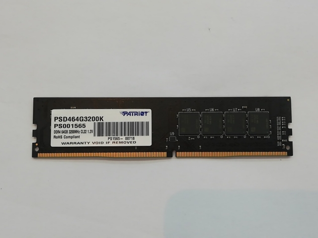 【中古】DDR4 32GB PC4-25600(DDR4-3200)【デスクトップPC用】 【秋葉3号】保証期間１週間