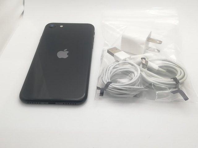 中古】Apple docomo 【SIMロック解除済み】 iPhone SE（第2世代） 64GB
