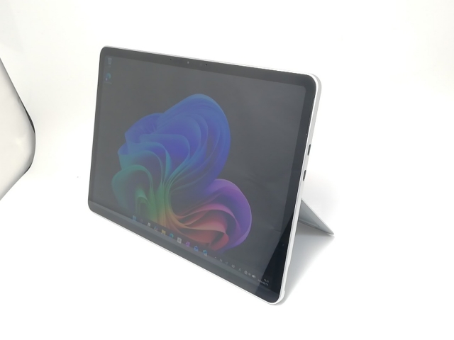 【中古】Microsoft Surface Pro Copilot+PC 12インチ EP2-27651 プラチナ 【SD X Plus X1P-42-100 16G 256G(SSD) 12LCD(2196×1464)】【秋葉3号】保証期間１ヶ月【ランクC】