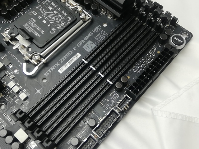 【中古】ASUS ROG STRIX Z890-F GAMING WIFI Z890/LGA1851/ATX【秋葉3号】保証期間１週間_4