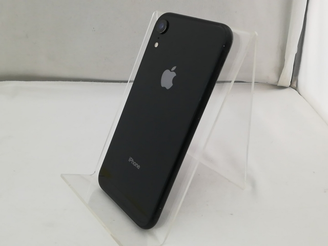 【中古】Apple au 【SIMロック解除済み】 iPhone XR 64GB ブラック MT002J/A【秋葉3号】保証期間１ヶ月【ランクC】
