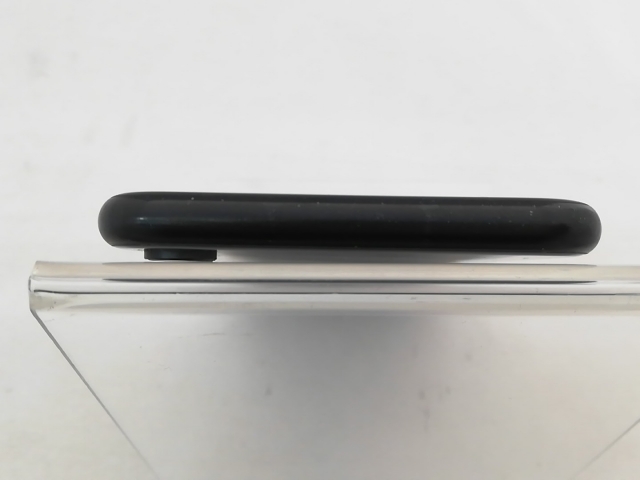 中古】Apple au 【SIMロック解除済み】 iPhone XR 64GB ブラック