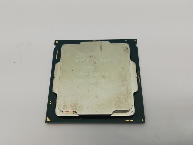 【中古】Intel Core i7-7700K (4.2GHz/TB:4.5GHz) bulk LGA1151/4C/8T/L3 8M/HD630/TDP91W【秋葉3号】保証期間１週間