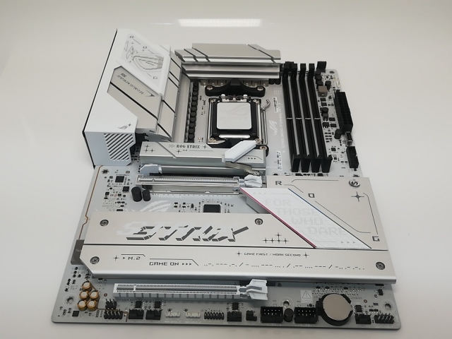 【中古】ASUS ROG STRIX B850-A GAMING WIFI B850/AM5/ATX【秋葉3号】保証期間１週間