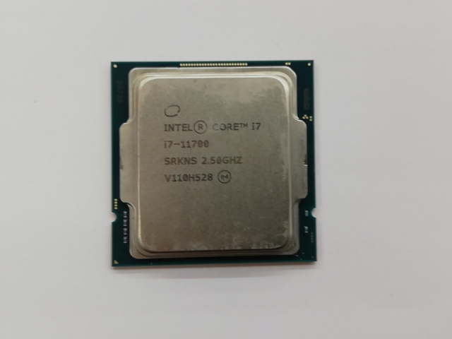 【中古】Intel Core i7-11700 (2.5GHz/TB:4.8GHz) Bulk LGA1200/8C/16T/L3 16M/UHD750/TDP65W【秋葉3号】保証期間１週間