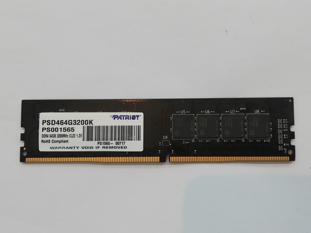 【中古】DDR4 32GB PC4-25600(DDR4-3200)【デスクトップPC用】 【秋葉3号】保証期間１週間
