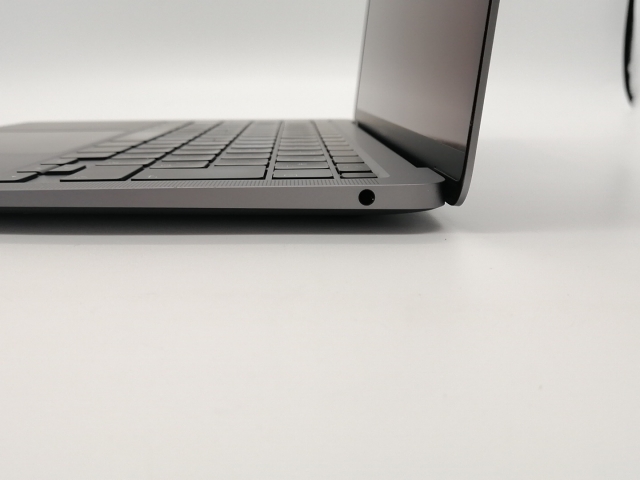 中古】Apple MacBook Air 13インチ 256GB スペースグレイ MWTJ2J/A