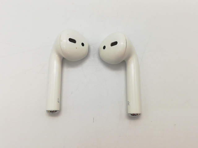 【中古】Apple AirPods（第2世代） ワイヤレス充電ケース MRXJ2J/A【秋葉2号】保証期間１ヶ月