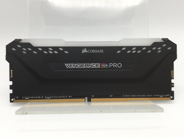 【中古】DDR4 16GB PC4-25600(DDR4-3200)【デスクトップPC用】【秋葉2号】保証期間１週間