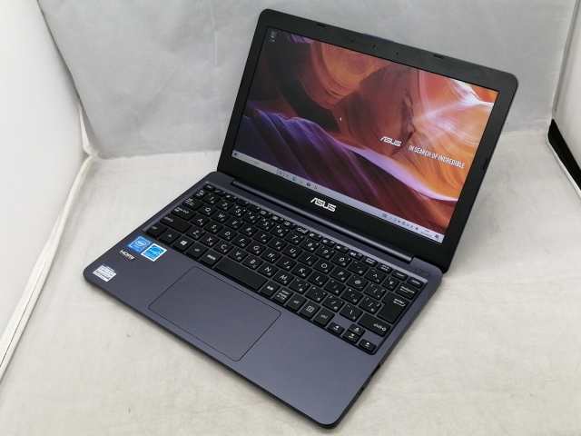 【中古】ASUS VivoBook E203NA E203NA-232G スターグレー【Celeron N3350 2G 32G(eMMC) WiFi 11LCD(1366x768)】【秋葉2号】保証期間１ヶ