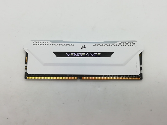 【中古】DDR4 16GB PC4-25600(DDR4-3200)【デスクトップPC用】【秋葉2号】保証期間１週間