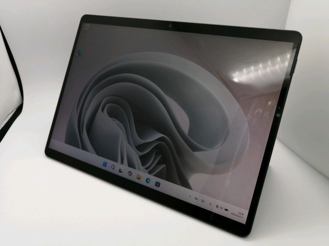 【中古】Microsoft Surface Pro8 (i5 8G 256G)【秋葉2号】保証期間１ヶ月【ランクC】