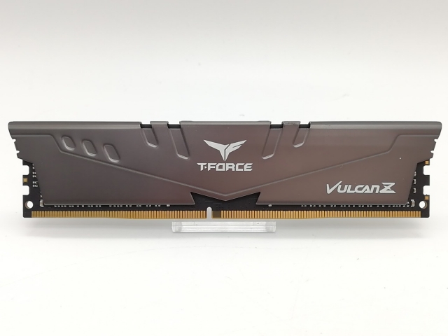 【中古】DDR4 16GB PC4-28800(DDR4-3600)【デスクトップPC用】【秋葉2号】保証期間１週間