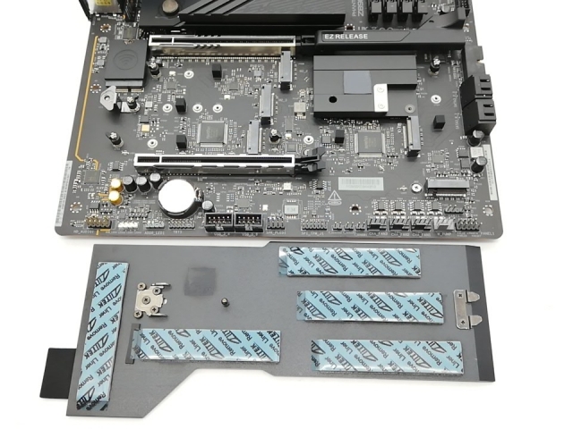 【中古】ASRock Z890 Nova WiFi Z890/LGA1851/5GbitLAN/Wi-Fi7(be)+BT5.4/ATX【秋葉2号】保証期間１週間_4