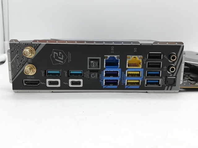 【中古】ASRock Z890 Nova WiFi Z890/LGA1851/5GbitLAN/Wi-Fi7(be)+BT5.4/ATX【秋葉2号】保証期間１週間_5