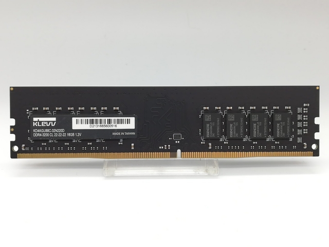 【中古】DDR4 16GB PC4-25600(DDR4-3200)【デスクトップPC用】【秋葉2号】保証期間１週間