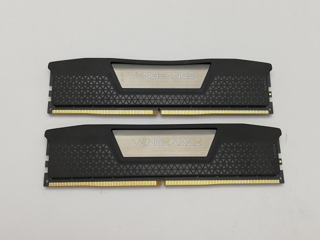 【中古】DDR5 32GB 2枚組（合計64GB） DDR5-5600(PC5-44800)【デスクトップPC用】【秋葉2号】保証期間１週間
