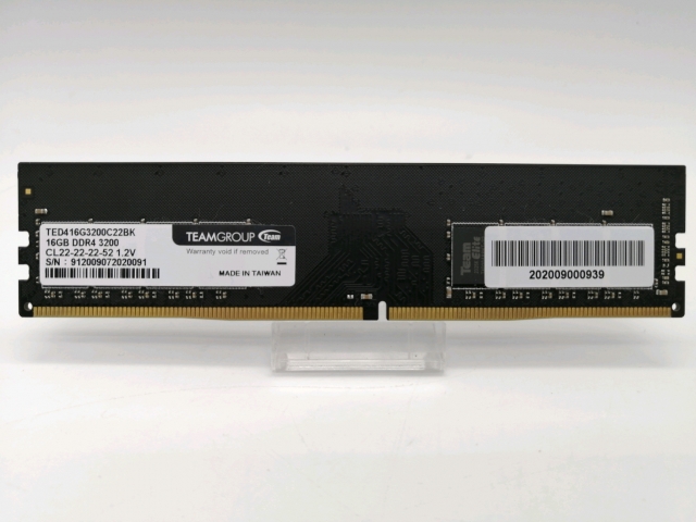 【中古】DDR4 16GB PC4-25600(DDR4-3200)【デスクトップPC用】【秋葉2号】保証期間１週間
