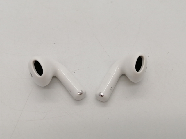 【中古】Apple AirPods 4 MXP63J/A【秋葉2号】保証期間１ヶ月_3