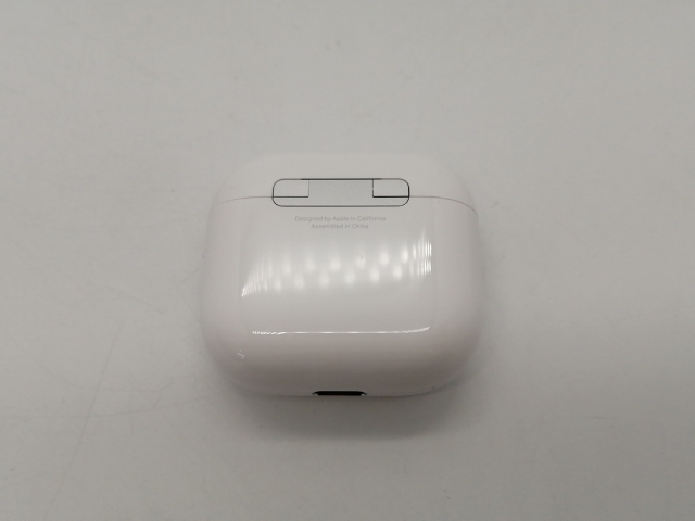 【中古】Apple AirPods 4 MXP63J/A【秋葉2号】保証期間１ヶ月_5