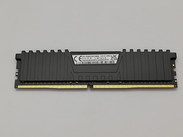 【中古】DDR4 16GB PC4-25600(DDR4-3200)【デスクトップPC用】【秋葉2号】保証期間１週間