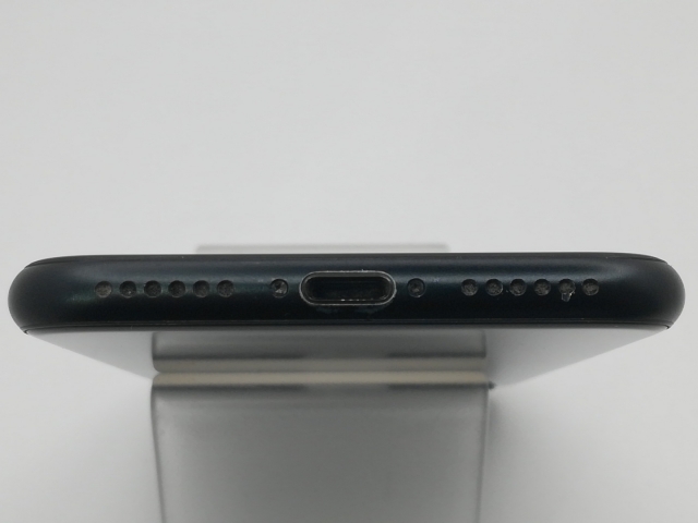 【中古】Apple 楽天モバイル 【SIMフリー】 iPhone SE（第3世代） 128GB ミッドナイト MMYF3J/A【秋葉4号】保証期間１ヶ月【ランクB】_4