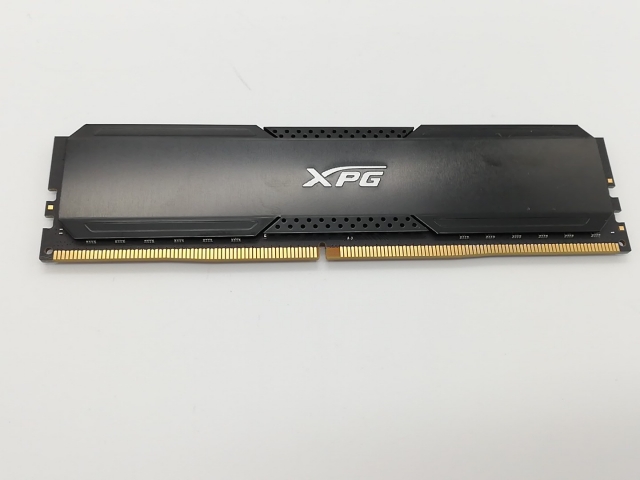 【中古】DDR4 16GB PC4-25600(DDR4-3200)【デスクトップPC用】【秋葉2号】保証期間１週間