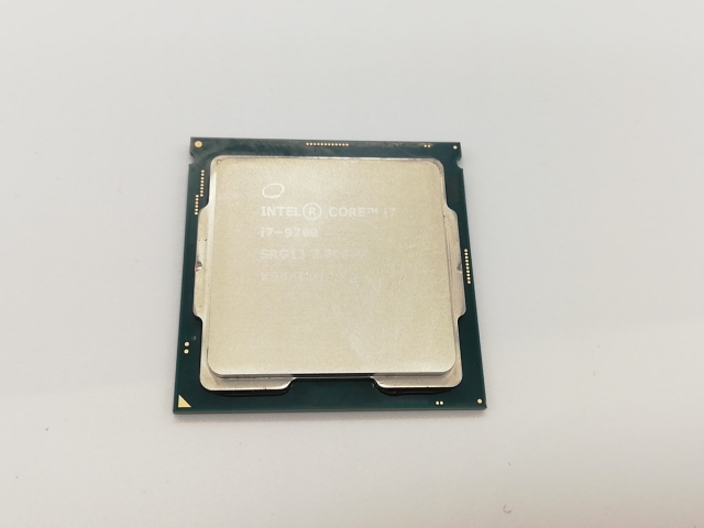 【中古】Intel Core i7-9700 (3GHz/TB:4.7GHz/SRG13/R0) bulk LGA1151/8C/8T/L3 12M/UHD630/TDP65W【秋葉2号】保証期間１週間