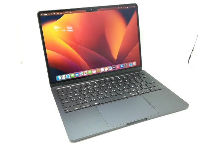 【中古】Apple MacBook Air 13インチ M2(CPU:8C/GPU:8C) 8GB/256GB ミッドナイト MLY33J/A (M2・2022)【秋葉4号】保証期間１ヶ月【ラン