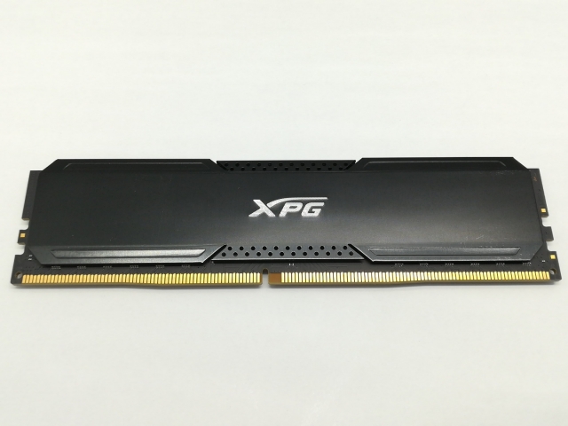 【中古】DDR4 16GB PC4-25600(DDR4-3200)【デスクトップPC用】【秋葉4号】保証期間１週間