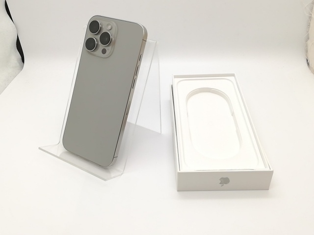 スマホ iPhone16[256GB] SIMフリー ホワイト【安心保証】