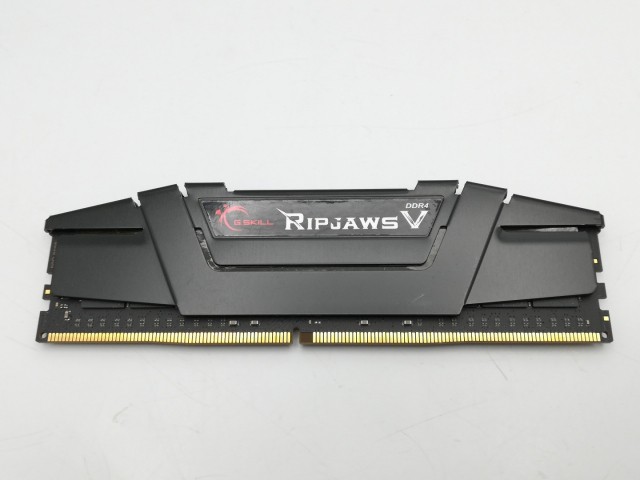 【中古】DDR4 32GB PC4-25600(DDR4-3200)【デスクトップPC用】 【秋葉4号】保証期間１週間の通販は