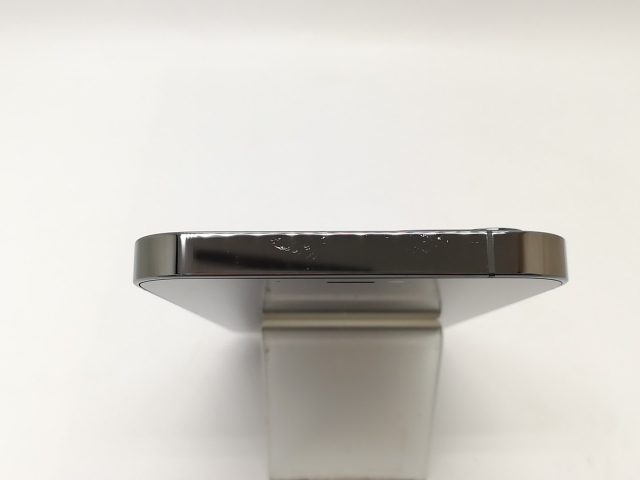 【中古】Apple 国内版 【SIMフリー】 iPhone 12 Pro 128GB グラファイト MGM53J/A【秋葉4号】保証期間１ヶ月【ランクC】_2
