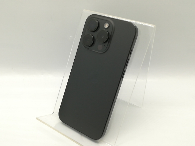 【中古】Apple 国内版 【SIMフリー】 iPhone 15 Pro 128GB ブラックチタニウム MTU73J/A【秋葉4号】保証期間１ヶ月【ランクB】