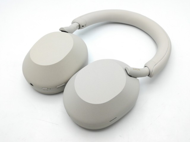 【中古】SONY WH-1000XM5 (S) [プラチナシルバー]【秋葉4号】保証期間１ヶ月【ランクB】