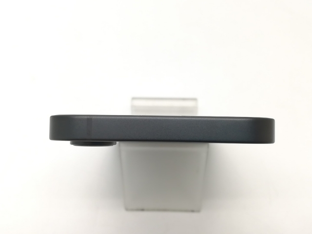 【中古】Apple SoftBank 【SIMフリー】 iPhone 16e 256GB ブラック MD1T4J/A【秋葉4号】保証期間１ヶ月【ランクB】_2