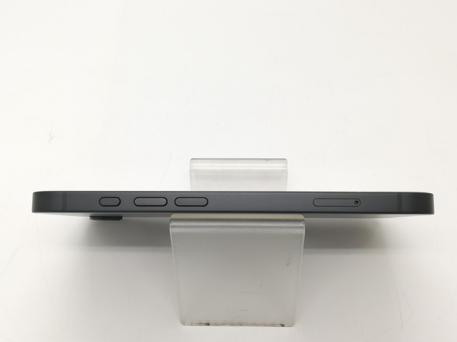 【中古】Apple SoftBank 【SIMフリー】 iPhone 16e 256GB ブラック MD1T4J/A【秋葉4号】保証期間１ヶ月【ランクB】_3