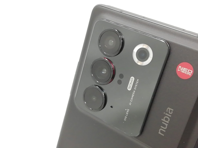 【中古】Nubia ymobile 【SIMフリー】 nubia Fold 12GB 256GB ブラック A502ZT【秋葉4号】保証期間１ヶ月【ランクA】_6