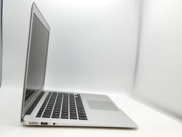 【中古】Apple MacBook Air 13インチ CTO (Early 2014) Core i5(1.4G)/8G/128G(SSD)【京都】保証期間１ヶ月【ランクC】の通販は