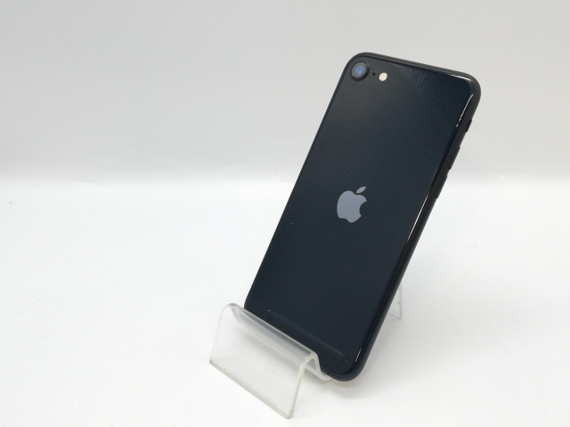 【中古】Apple au 【SIMフリー】 iPhone SE（第3世代） 64GB ミッドナイト MMYC3J/A【京都】保証期間１ヶ月【ランクB】_1