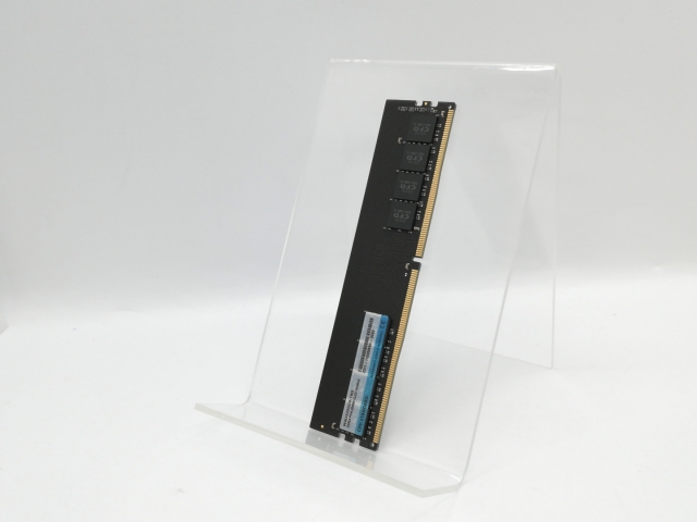【中古】DDR4 16GB PC4-25600(DDR4-3200)【デスクトップPC用】【京都】保証期間１週間