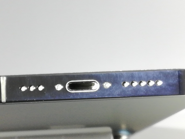【中古】Apple docomo 【SIMフリー】 iPhone 13 Pro 128GB グラファイト MLUE3J/A【京都】保証期間１ヶ月【ランクC】_3