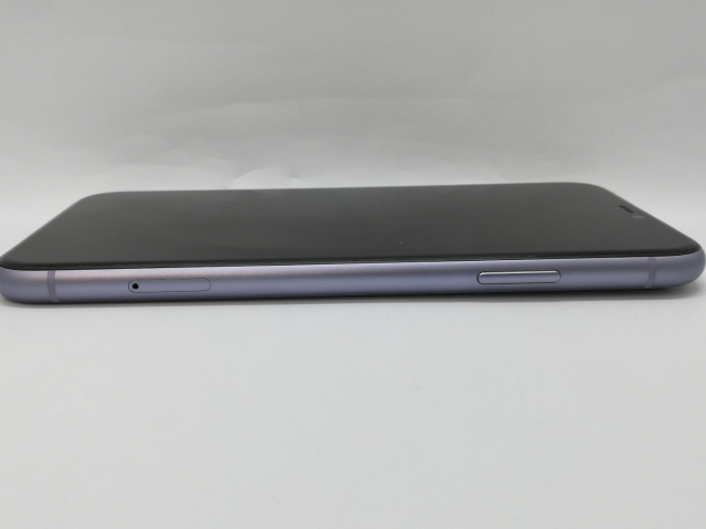 【中古】Apple docomo 【SIMロック解除済み】 iPhone 11 128GB パープル MWM52J/A【京都】保証期間１ヶ月【ランクC】_3