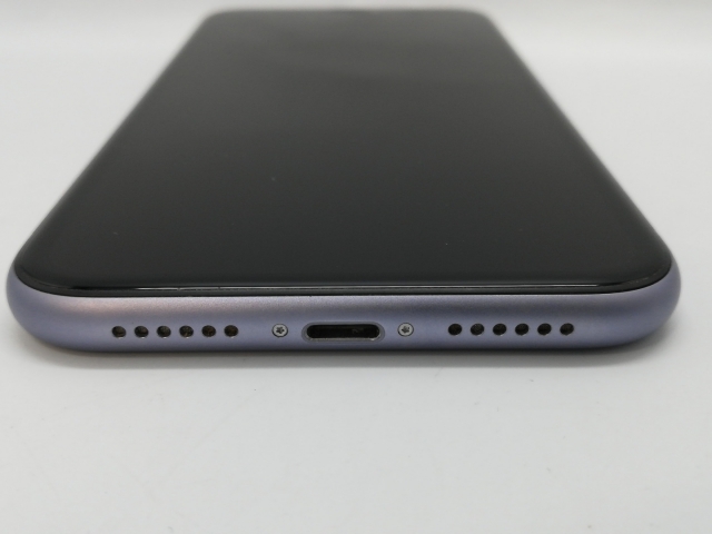 【中古】Apple docomo 【SIMロック解除済み】 iPhone 11 128GB パープル MWM52J/A【京都】保証期間１ヶ月【ランクC】_4